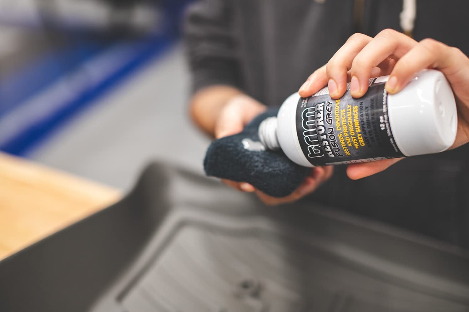 Solution Finish Grey Plastic & Vinyl Restorer Use for Car and Truck Detailing